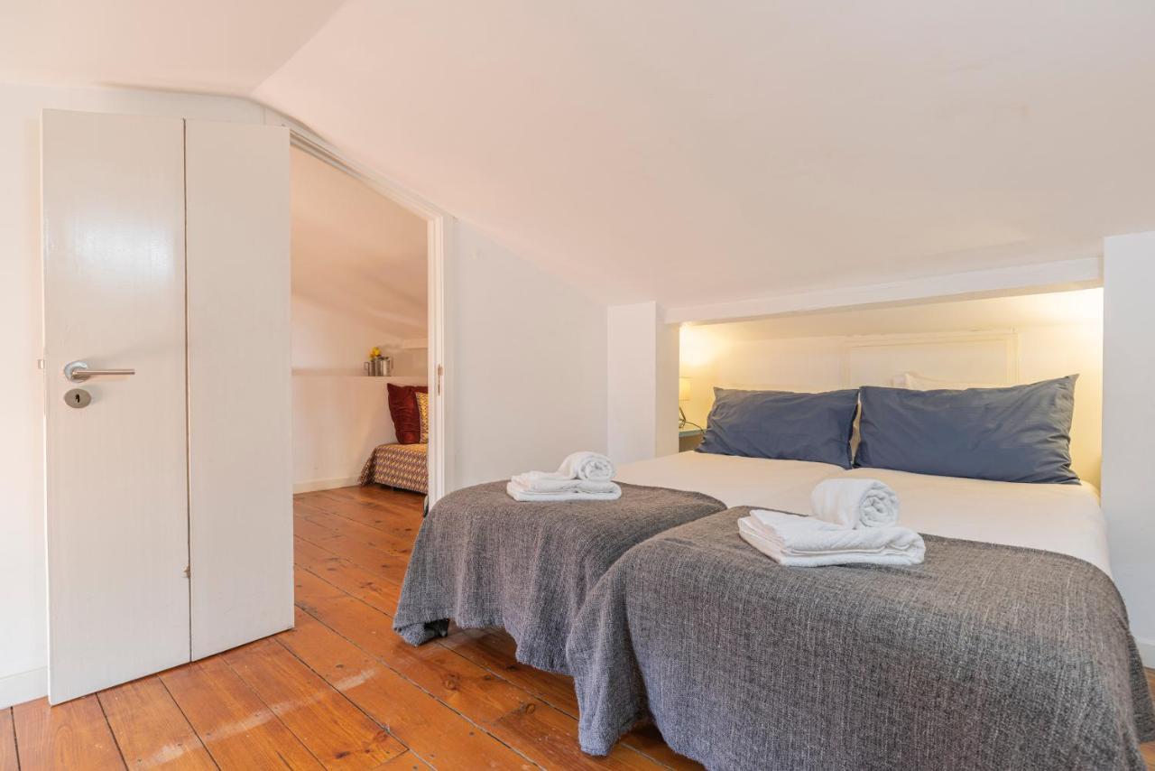 Apartamento Alfama 2bdr Duplex W/ Balcony By Lovelystay